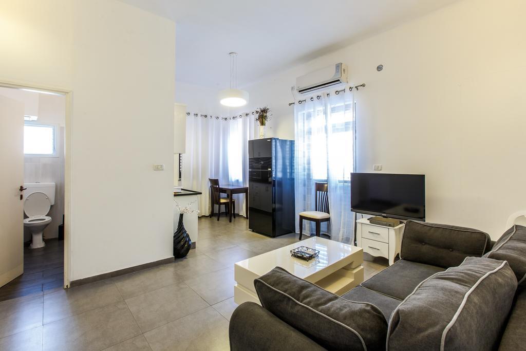 Sunset Beach Apartments テル・アビブ エクステリア 写真