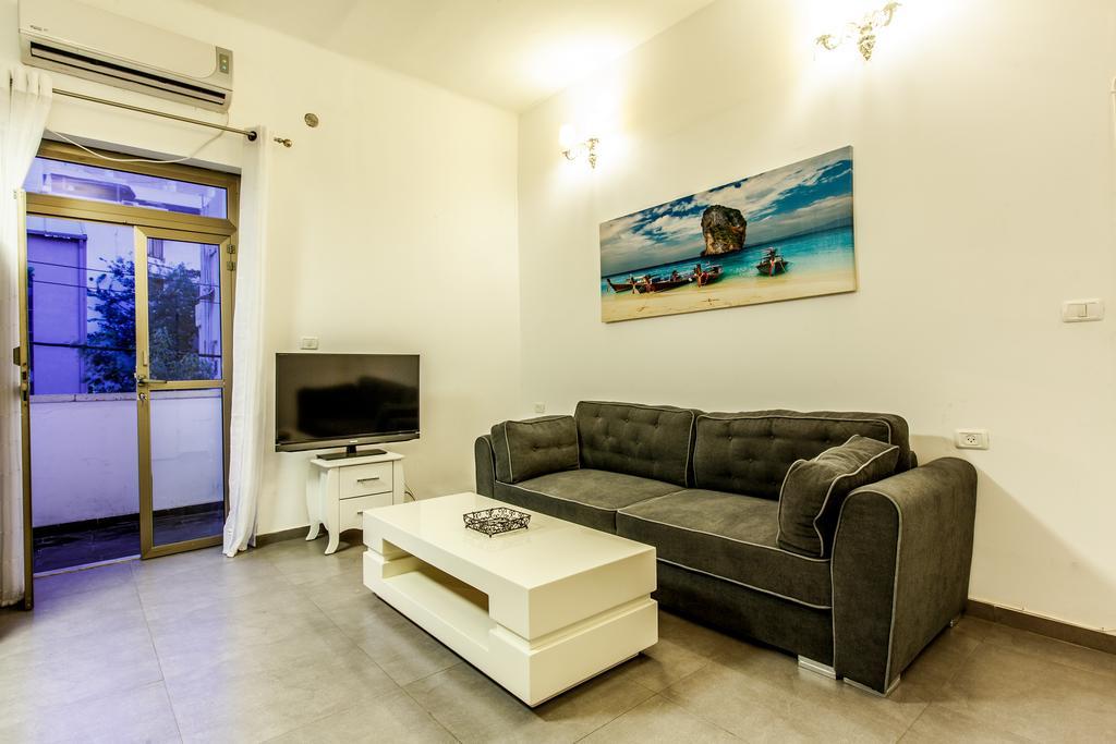 Sunset Beach Apartments テル・アビブ エクステリア 写真