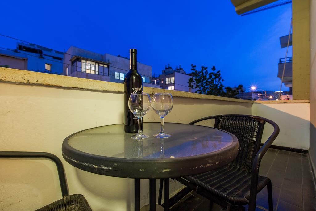 Sunset Beach Apartments テル・アビブ エクステリア 写真