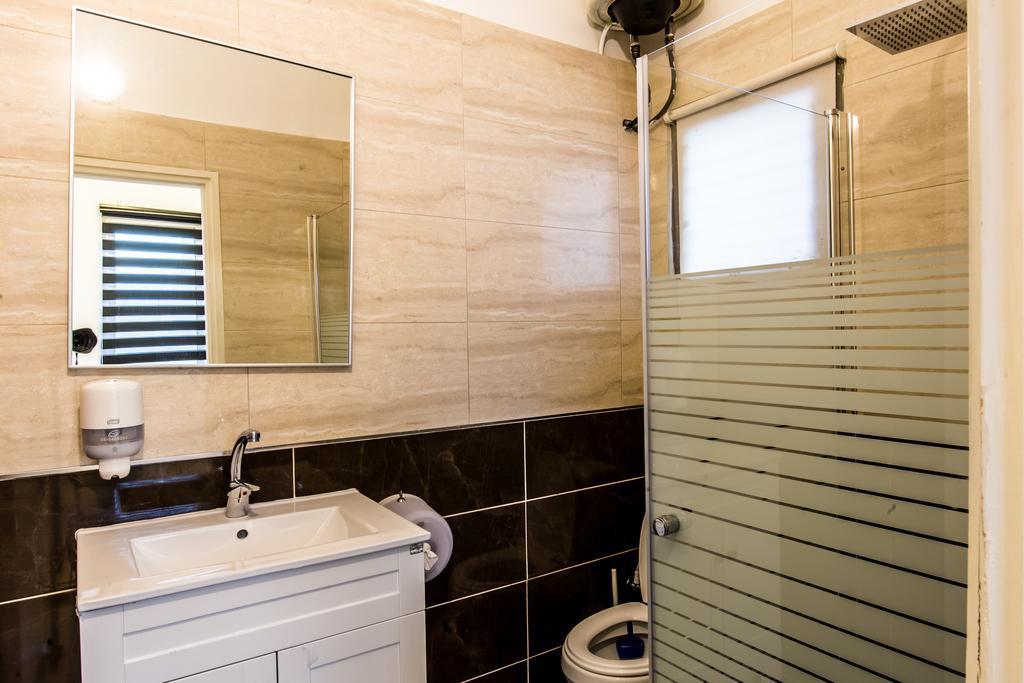 Sunset Beach Apartments テル・アビブ エクステリア 写真