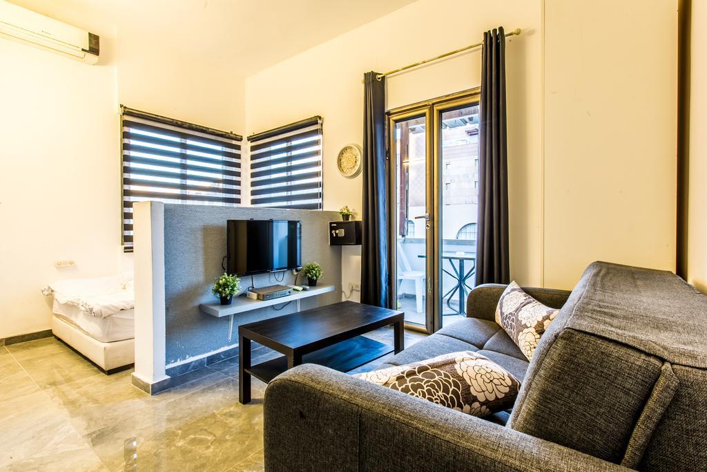 Sunset Beach Apartments テル・アビブ エクステリア 写真